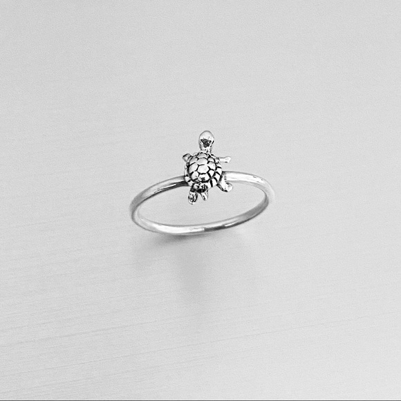 Sterling Silver Small Turtle Ring, Sea Ring, Animal Ring, Beach Ring - Picture 2 of 14